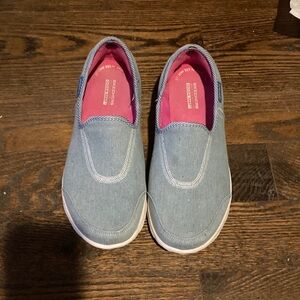Skechers Denim Blue Slip-On Sneaker Air cooled Goga mat